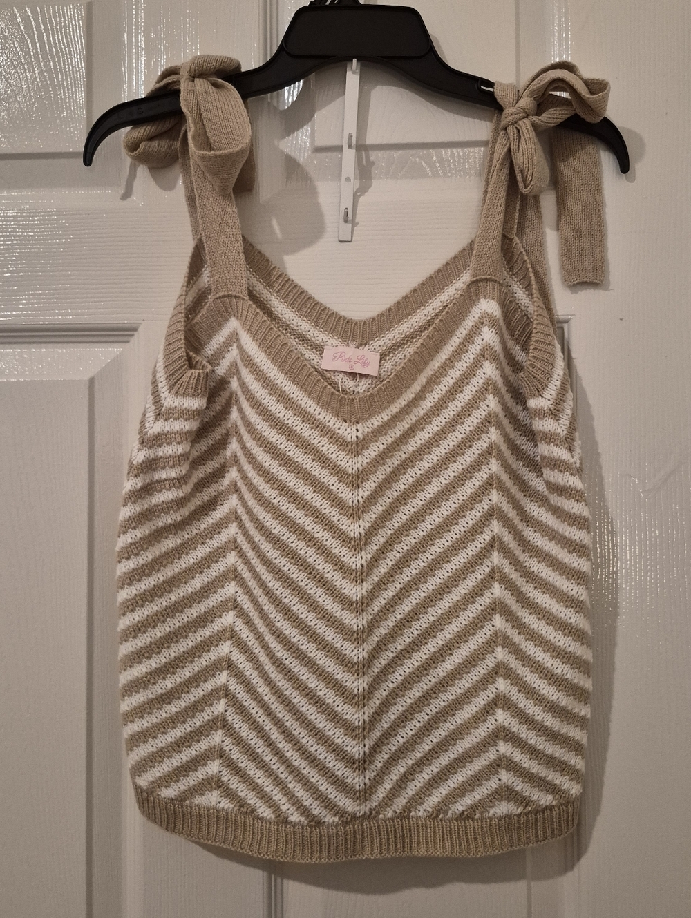 ❗️sold ❗️PINK LILY | MEDIUM | WHITE & TAN STRIPED TOP W/ ADJUSTABLE STRAPS